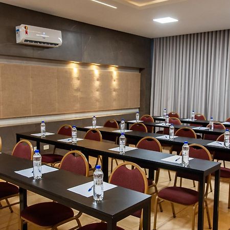 London Hotel Лондрина Экстерьер фото