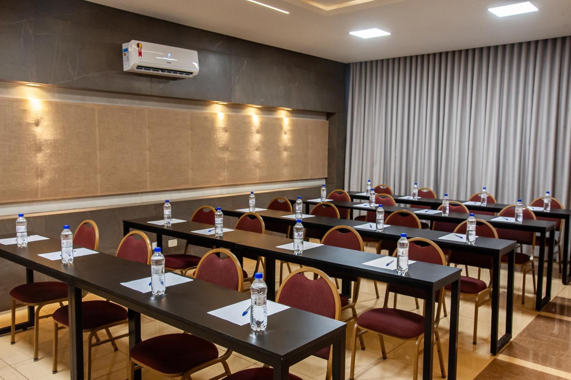 London Hotel Лондрина Экстерьер фото